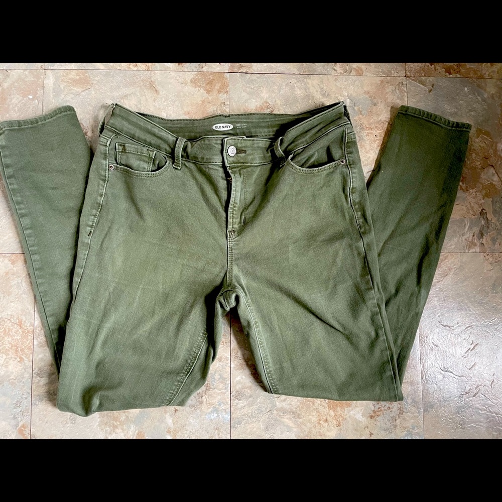 Old navy rockstar skinnies in olive green